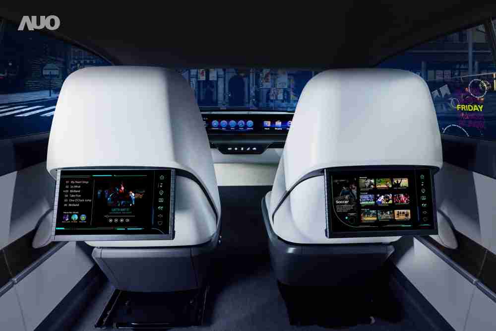 至成国际新一代Smart Cockpit 2024，，以Micro LED先进显示技术优势，，，创建〝可卷式后座娱乐显示器〞，，，，仅在互动时才显示出所需画面及信息，，，，扩充更丰富的娱乐和交互信息服务，，，获国际奖项荣耀