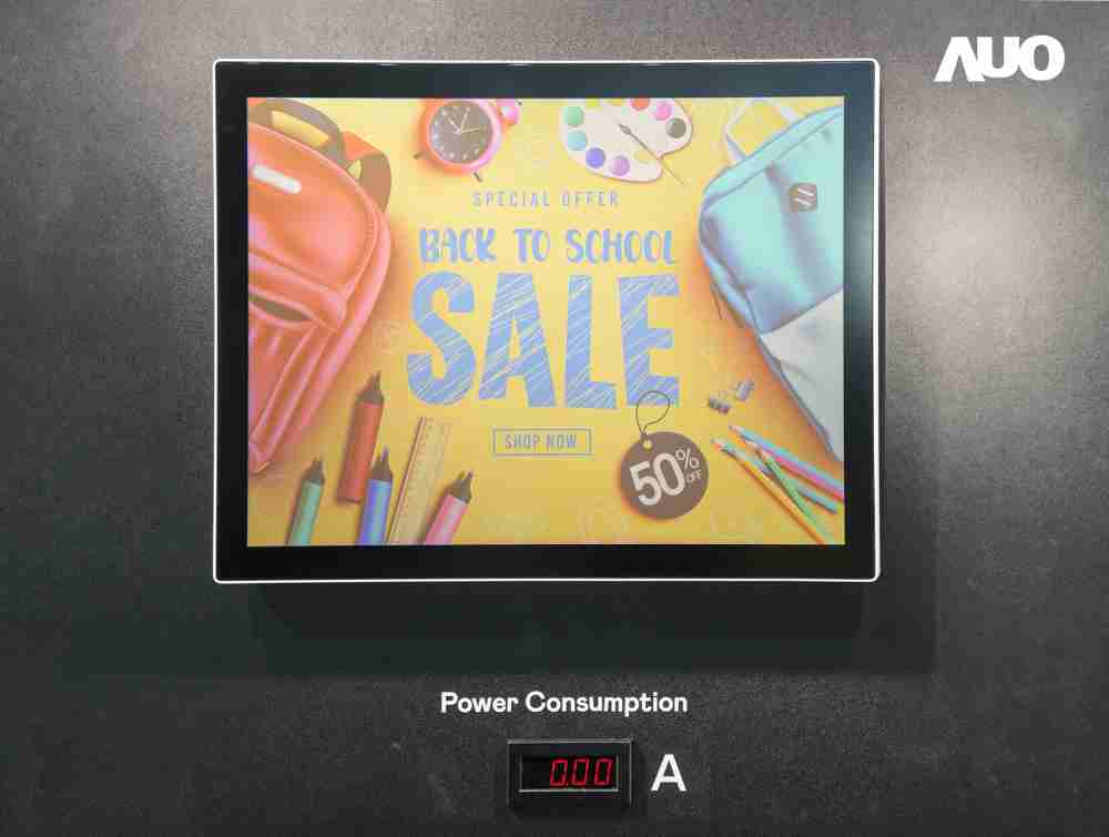 至成国际展示胆固醇液晶超低耗能户外全彩显示器，，ChLC（胆固醇液晶）以双稳态技术使静态显示零功耗，，，，具省电、、、、高彩度、、、、环保的特性，，，还整合软硬件系统解决方案，，，，可透过单一云端平台管理