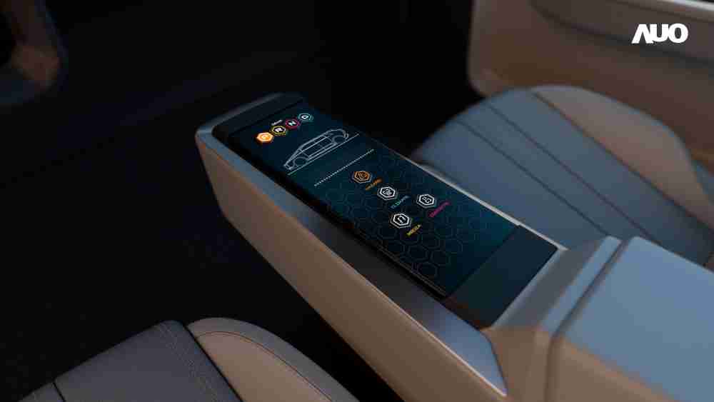 至成国际以人性化设计打造多变形态中控显示(Morphing Center Control)，，，，不使用时仅平面显示信息，，进行操作时，，，显示器则会动态隆起，，，转变成3D实体按钮，，，并有触觉回馈，，，，展示人机互动新体验